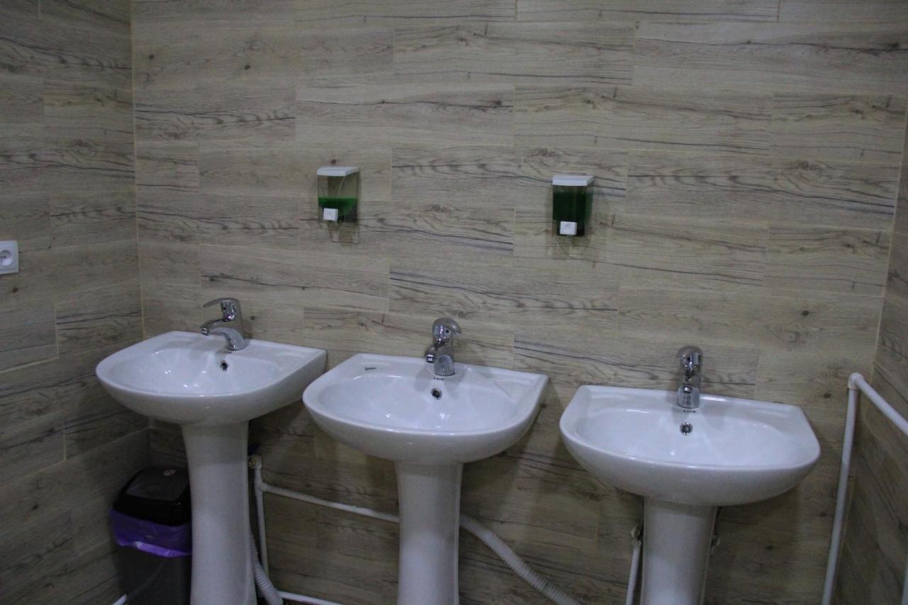 Blossom Hostel Updated ! Обновлено !!! City Center! Perfect Order!!! Snow-White Bed Linen!!! Идеальный Порядок!!! Белоснежное Постельное Белье!!! Центр Города !!! Tbilissi Extérieur photo