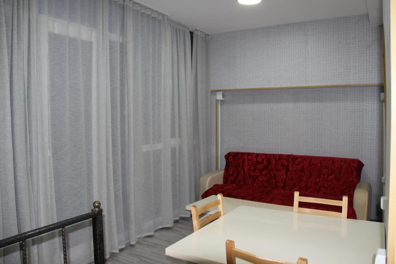 Blossom Hostel Updated ! Обновлено !!! City Center! Perfect Order!!! Snow-White Bed Linen!!! Идеальный Порядок!!! Белоснежное Постельное Белье!!! Центр Города !!! Tbilissi Extérieur photo